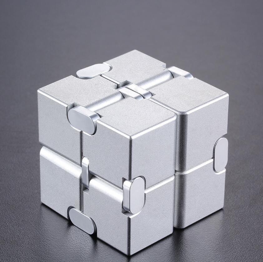 Cube Infini Aluminium : Jouet Anti-Stress Élite