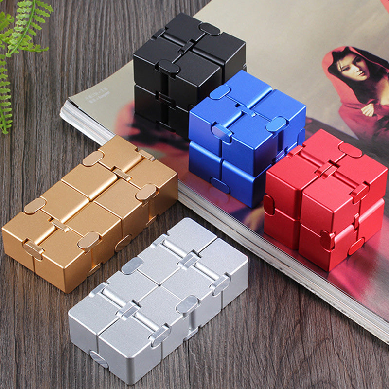 Cube Infini Aluminium : Jouet Anti-Stress Élite