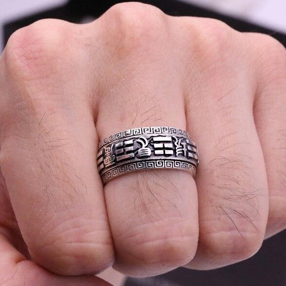 Bague Anti-Stress Argent: Équilibre et Sérénité au Bout des Doigts