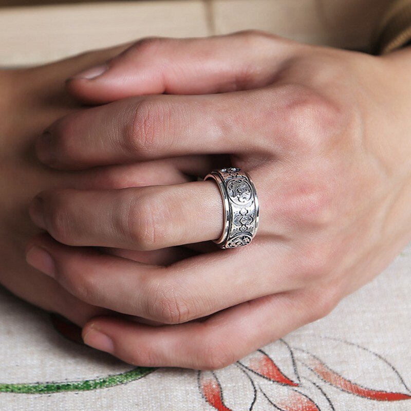 Bague Anti-Stress Tigre Argent : Élégance et Sérénité au Quotidien