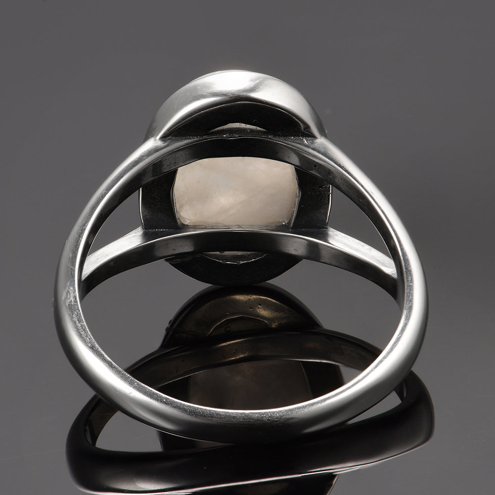 Bague Zen Pierre de Lune Blanche : Élégance et Sérénité au Quotidien