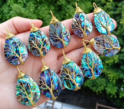 Pendentif Arbre de Vie Coquillage Élégance et Symbolisme Divin