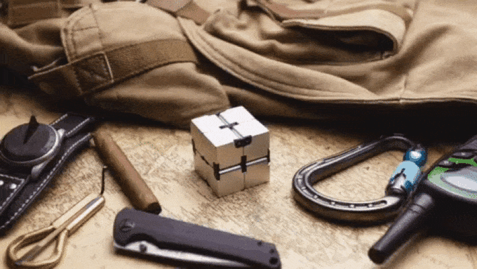 Cube Infinity : Jouet Anti-Stress Innovant pour Relaxation Ultime et Confort Mental