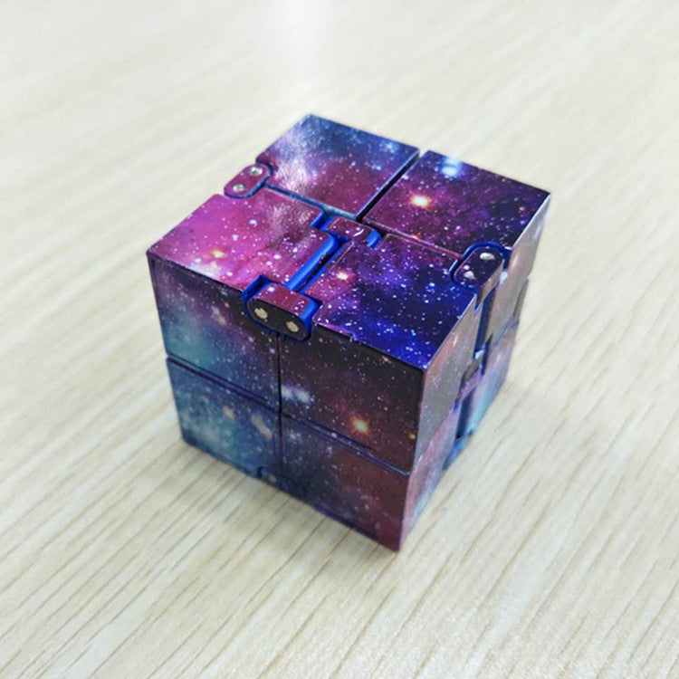 Cube Infinity : Jouet Anti-Stress Innovant pour Relaxation Ultime et Confort Mental