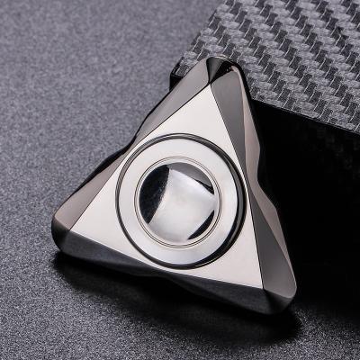 Hand Spinner Pro : Maîtrisez l'Art du Spin avec Précision et Style