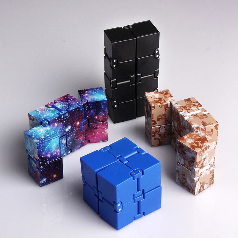 Cube Infinity : Jouet Anti-Stress Innovant pour Relaxation Ultime et Confort Mental